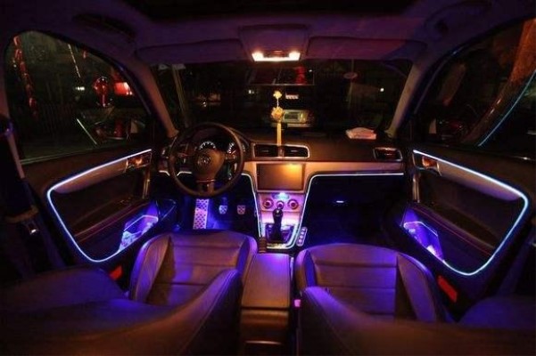 永別了汽車腳墊，如今越來越多人裝這些“高級貨”，什么車都適用